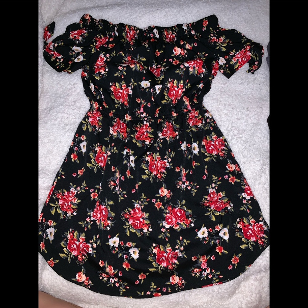 Clothing: Dress